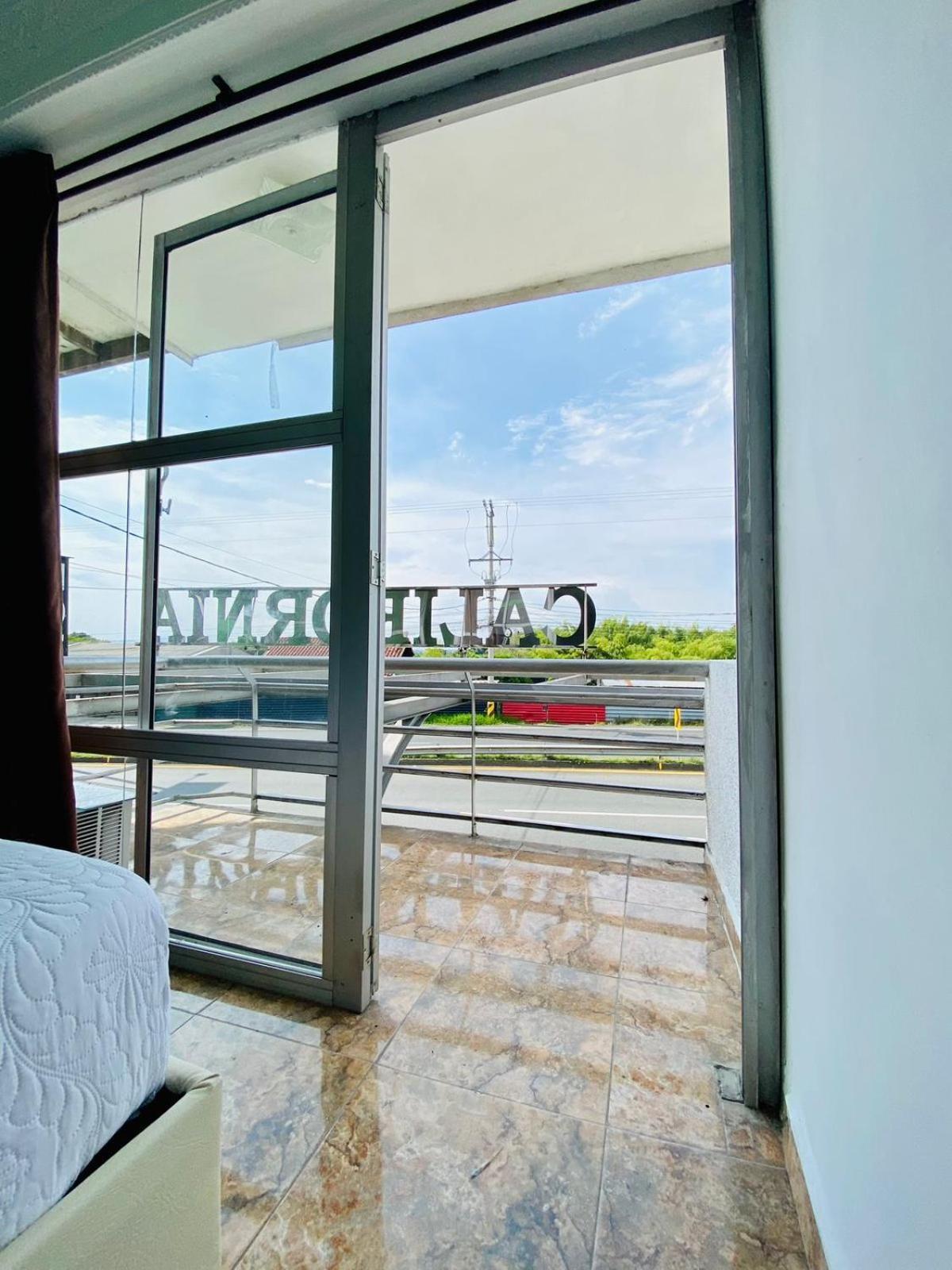 Hotel West California Puerto Espejo ภายนอก รูปภาพ