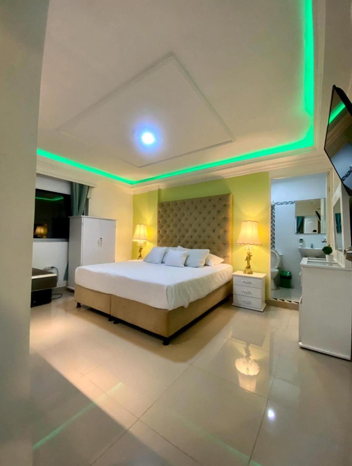 Hotel West California Puerto Espejo ภายนอก รูปภาพ